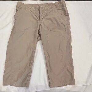 Columbia Women's Tan Bermudas